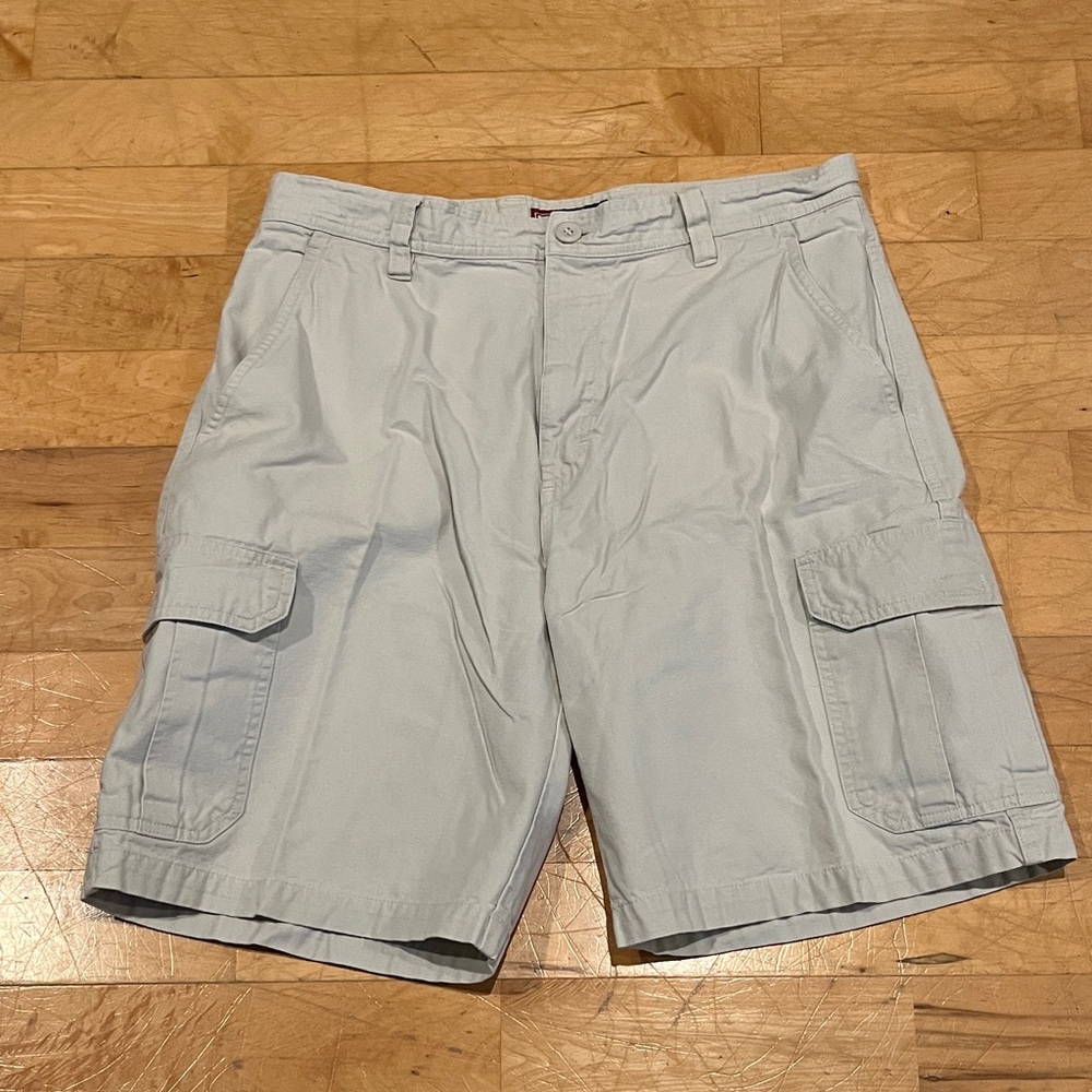 Chaps Light Gray/cream Cargo Shorts for Men